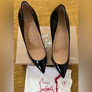 Christian Louboutin Pigalle
100 mm Pumps - Patent calf leather - Black